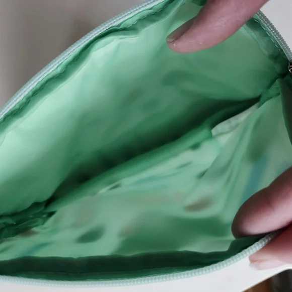 Kate Spade x Clinique Cosmetic Bag (A) - Picture 4 of 4